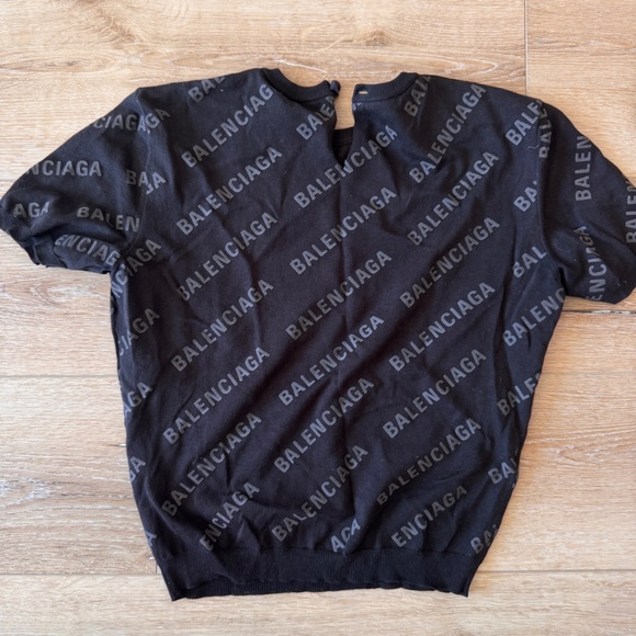 Balenciaga Logo Crop Knit Sweater - Picture 4 of 7